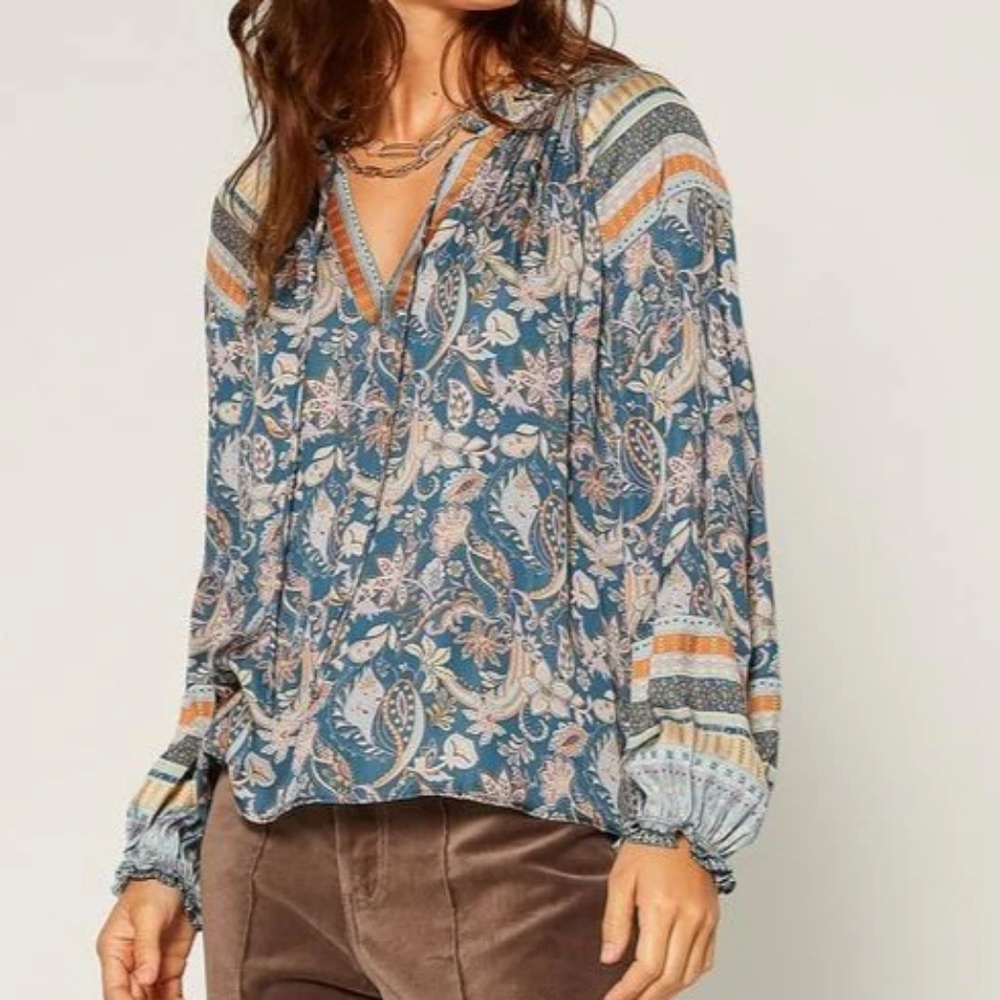 NWT Current Air Paisley border blouse top